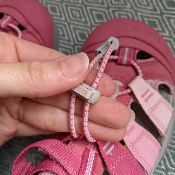 Keen Newport H2 Youth Sandals in Pink & Rose - Picture 9 of 10